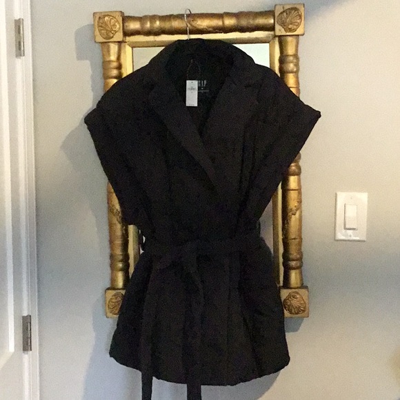 GAP Jackets & Blazers - GAP puffy belted vest